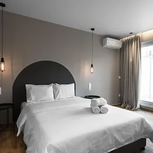 Big Apple, Nilie Hospitality Mgmt Daire
