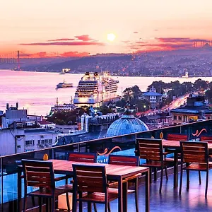 Otel Demiray, İstanbul