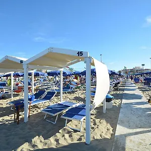 - Enjoy Your Summer - Con Parco Acquatico Incluso 2*, Riccione Italia